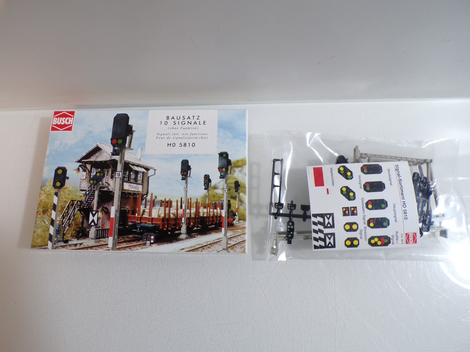 Busch H0 5810 Bausatz Signale siehe Foto in OVP PK2889