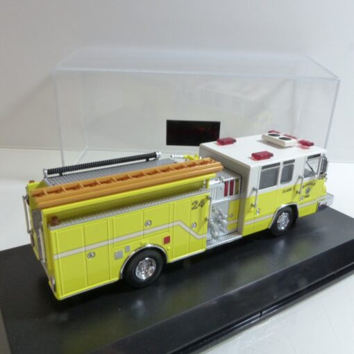 Code3 1:64 Glendale Pierce Quantum Pumper 24 - Lime (12756), in PC-Box EB5351 – Bild 3