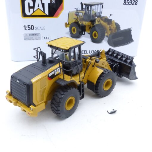 Diecast Masters 1:50 85928 CAT 996M Radlader in OVP EX6702 – Bild 3