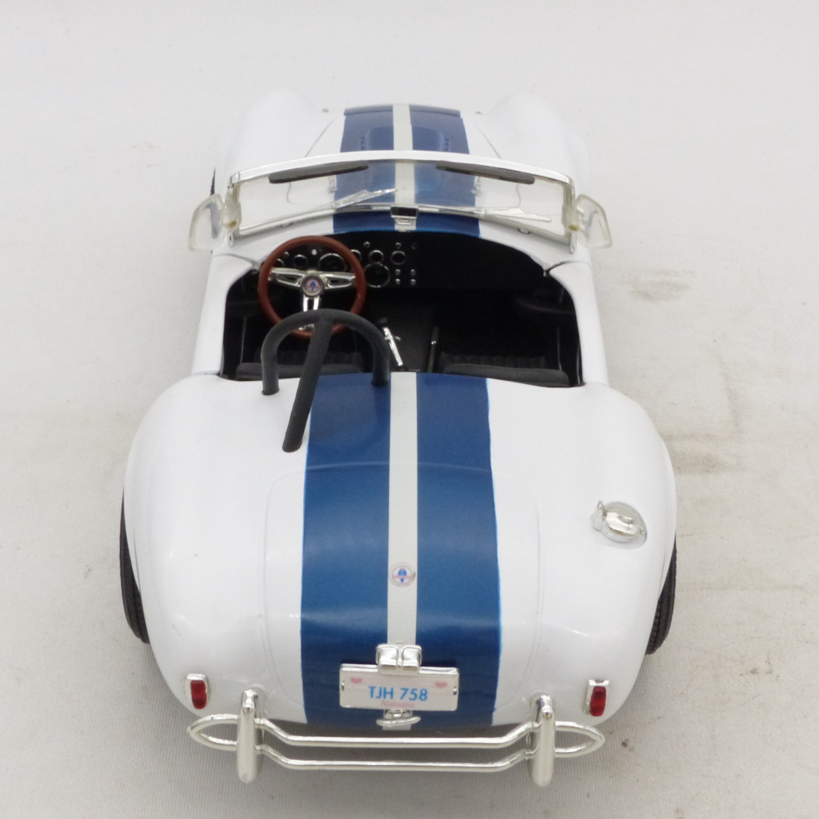 ERTL 1:18 Shelby Cobra 427 S/C weiß/blau in Tüte siehe Bilder o. EX8384 – Bild 5