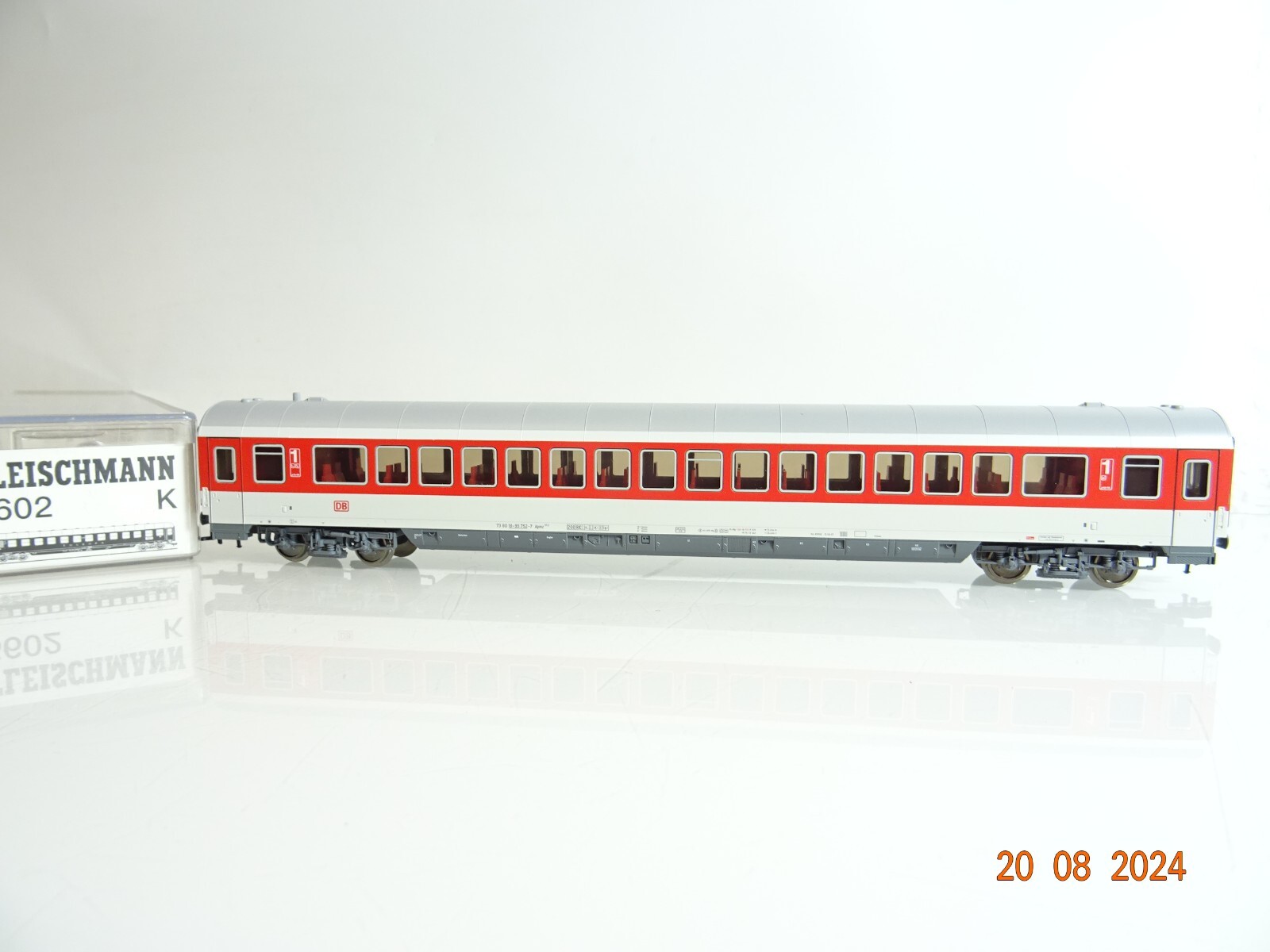 Fleischmann H0 5102K Personenwagen 1. Klasse der DB neuwertig in EVP PR2128 – Bild 3