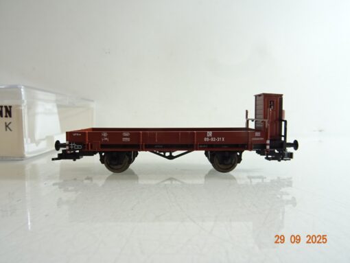 Fleischmann H0 5703 K  Niederbordwagen mit Bremserhaus der DR in OVP BH210 – Bild 3