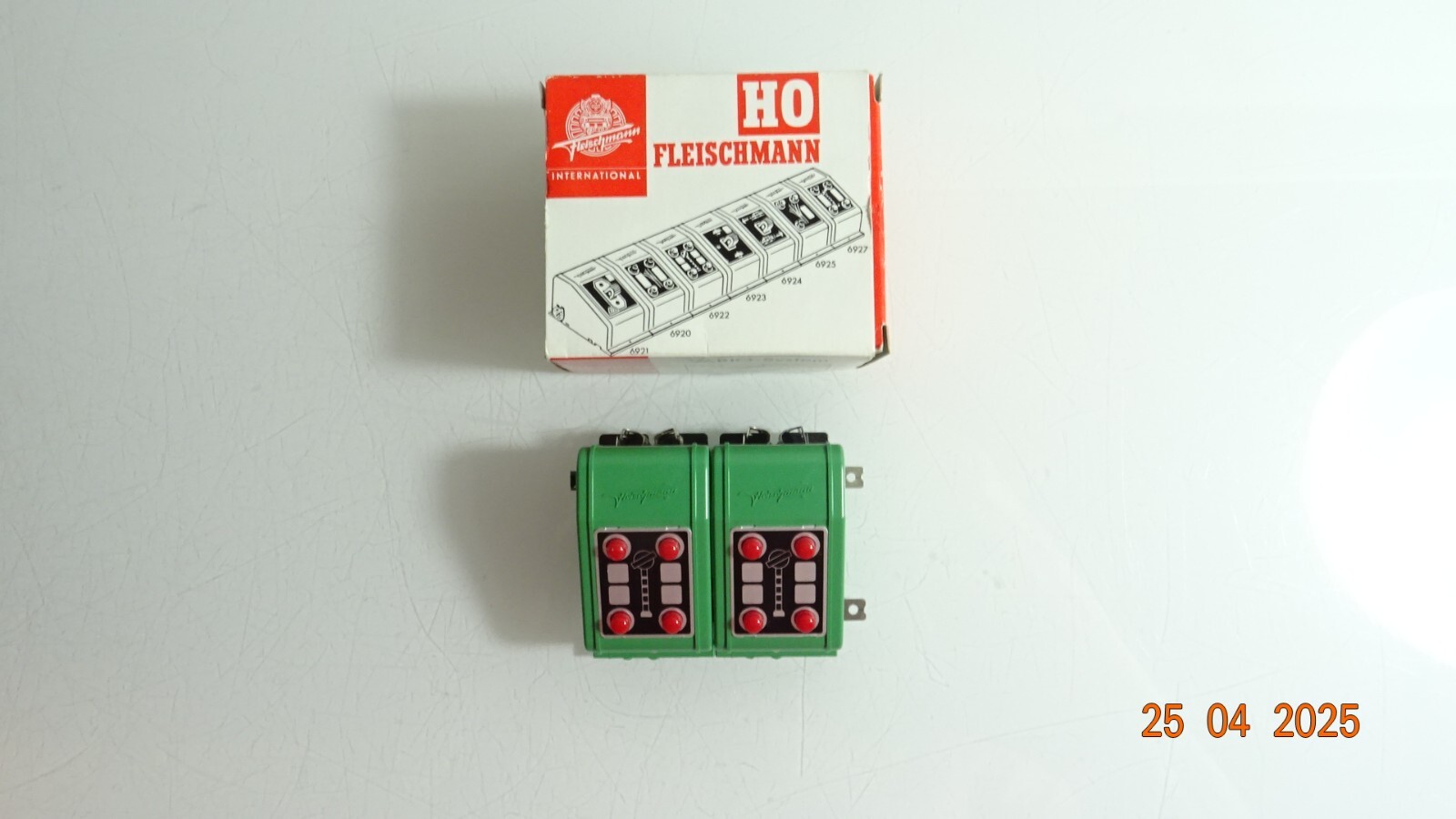 Fleischmann Spur 6922 Stellpult siehe Foto in OVP CK7765