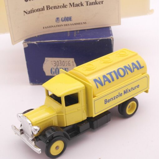 Göde Classic Car Collection - National Benzole Mack Tanker in OVP EZ8702