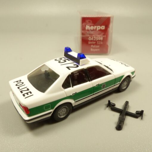 Herpa 1:87 042598 BMW 325i Limousine Polizei Bayern in OVP EX7499 – Bild 3