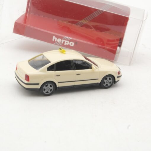 Herpa 1:87 043823 VW Passat Limousine Taxi in OVP RR3707 – Bild 3