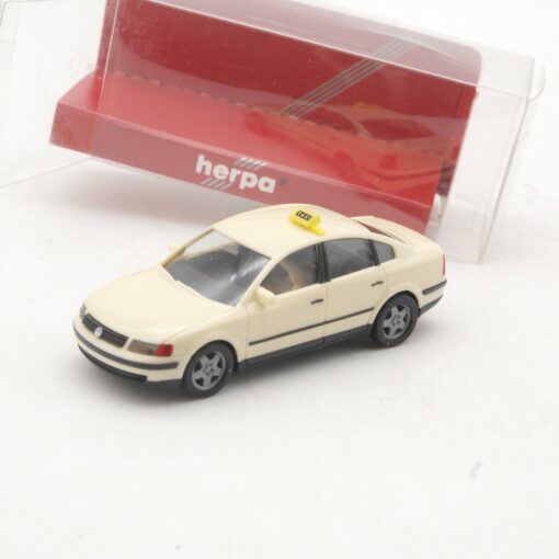 Herpa 1:87 043823 VW Passat Limousine Taxi in OVP RR3707