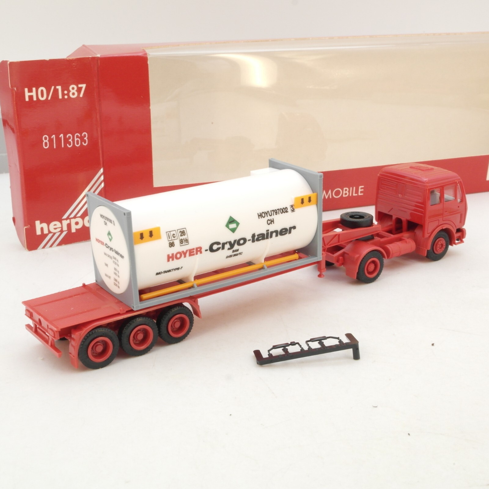 Herpa 1:87 811363 MB Tankcontainer-Sattelzug Hoyer in OVP RG4254 – Bild 3