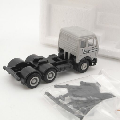 Herpa 1:87 Mercedes MB 2638 Zugmaschine in Box RR873 – Bild 3