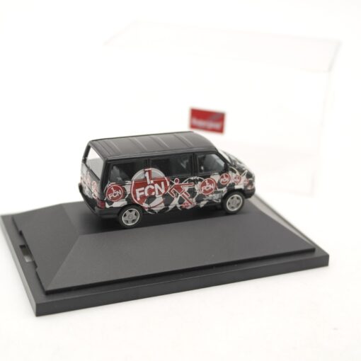 Herpa 1:87 VW Caravelle 1. FCN Nürnberg in PC Box RR1874 – Bild 3