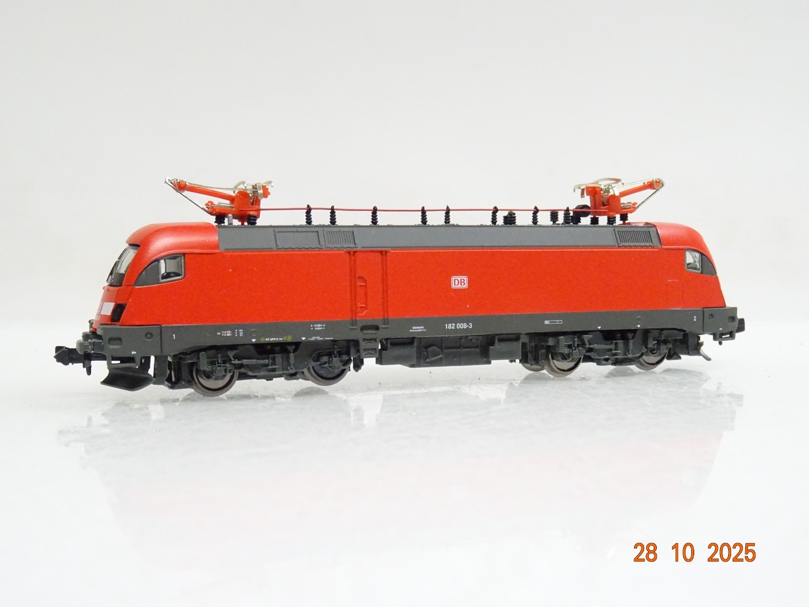 Hobbytrain N 219670 E-Lok BR 182 008-3 der DB JL3877 o.