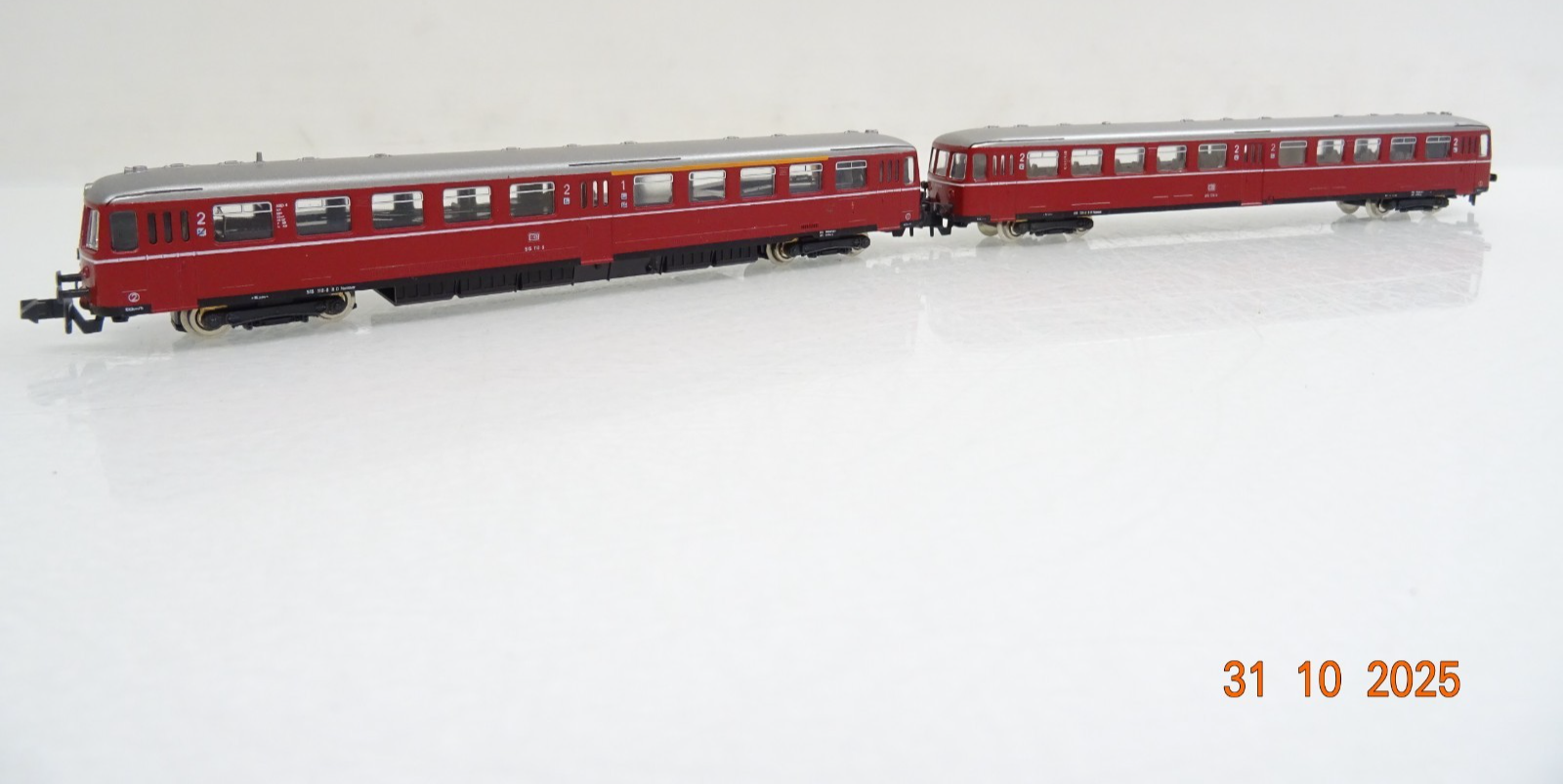 Kato N 1518 / 1517 Akku Triebwagen BR 515 + BR 815 der DB JL3985 o.