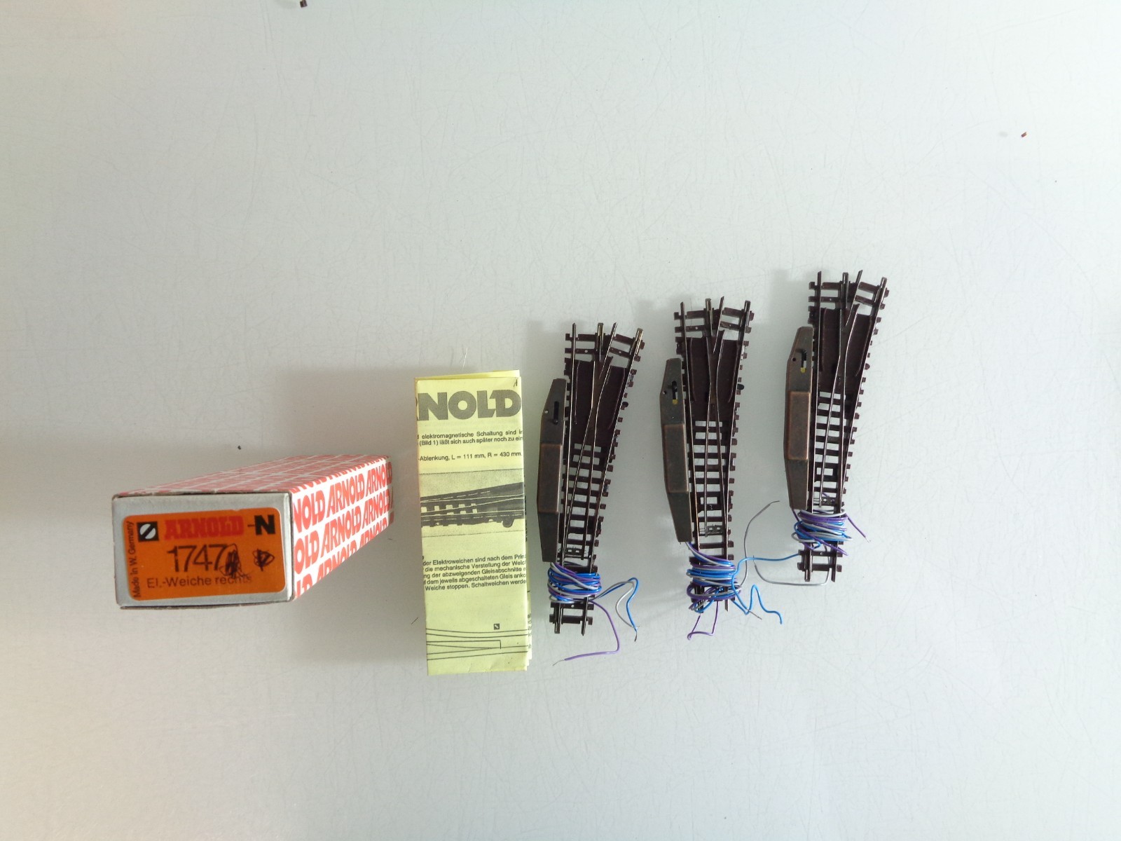 Konvolut Arnold Spur N 1747 Weiche rechts 3St. s. Foto in OVP PK1799