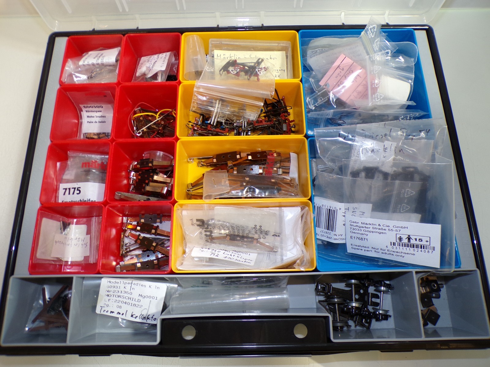 Konvolut H0 Kleinteile Kupplungen Schleifer etc. siehe Foto PK3047 o. – Bild 4