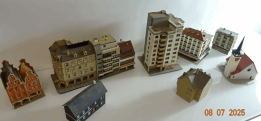 Konvolut N Gebäude und Häuser 8 Stück siehe Foto CK9472 o. – Bild 4