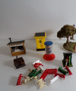 Konvolut Spur N Gebäude Bänke etc. siehe Foto CK2679 o.