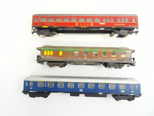 Konvout H0 Schnäppchen Personenwagen verschiede Hersteller, siehe Foto RR2374 o.
