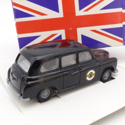 Kunststoffmodell Austin englisches Taxi Radio 272 Taxis in OVP EX3556 – Bild 3