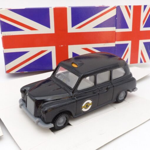 Kunststoffmodell Austin englisches Taxi Radio 272 Taxis in OVP EX3556