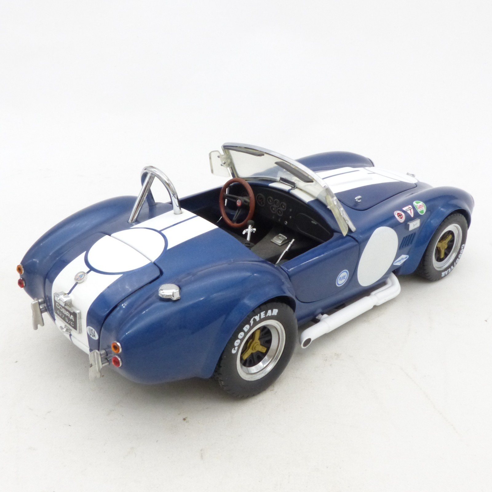 Kyosho 1:18 Shelby Cobra 427 S/C zweifarbig in Tüte siehe Bilder o. EX8422 – Bild 6