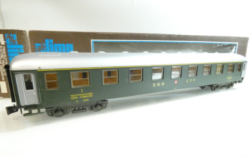Lima Spur 0 6613 Personenwagen 1. Klasse der SBB, siehe Bilder in OVP RG4001