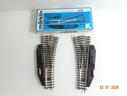 Märklin H0 2264 K-Gleis Elektromagnetische Weichenpaar siehe Foto in OVP CK5472