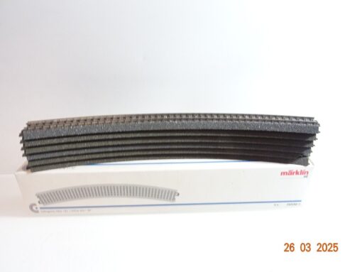 Märklin H0 24530 Gebogenes C-Gleis R5 643,6 mm 30° 6 Stück in OVP CK7019