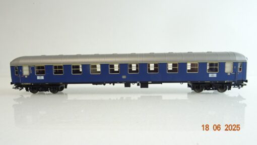 Märklin H0 29010 Personenwagen 1.Kl. der DB PR8539 o. – Bild 3