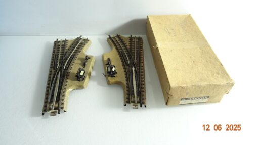Märklin H0 3600 Handweichenpaar mit durchgehender Mittelleiter in OVP CK8807