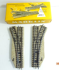 Märklin H0 5221 M-Gleis Weichenpaar für Handbetrieb in EVP CK5152
