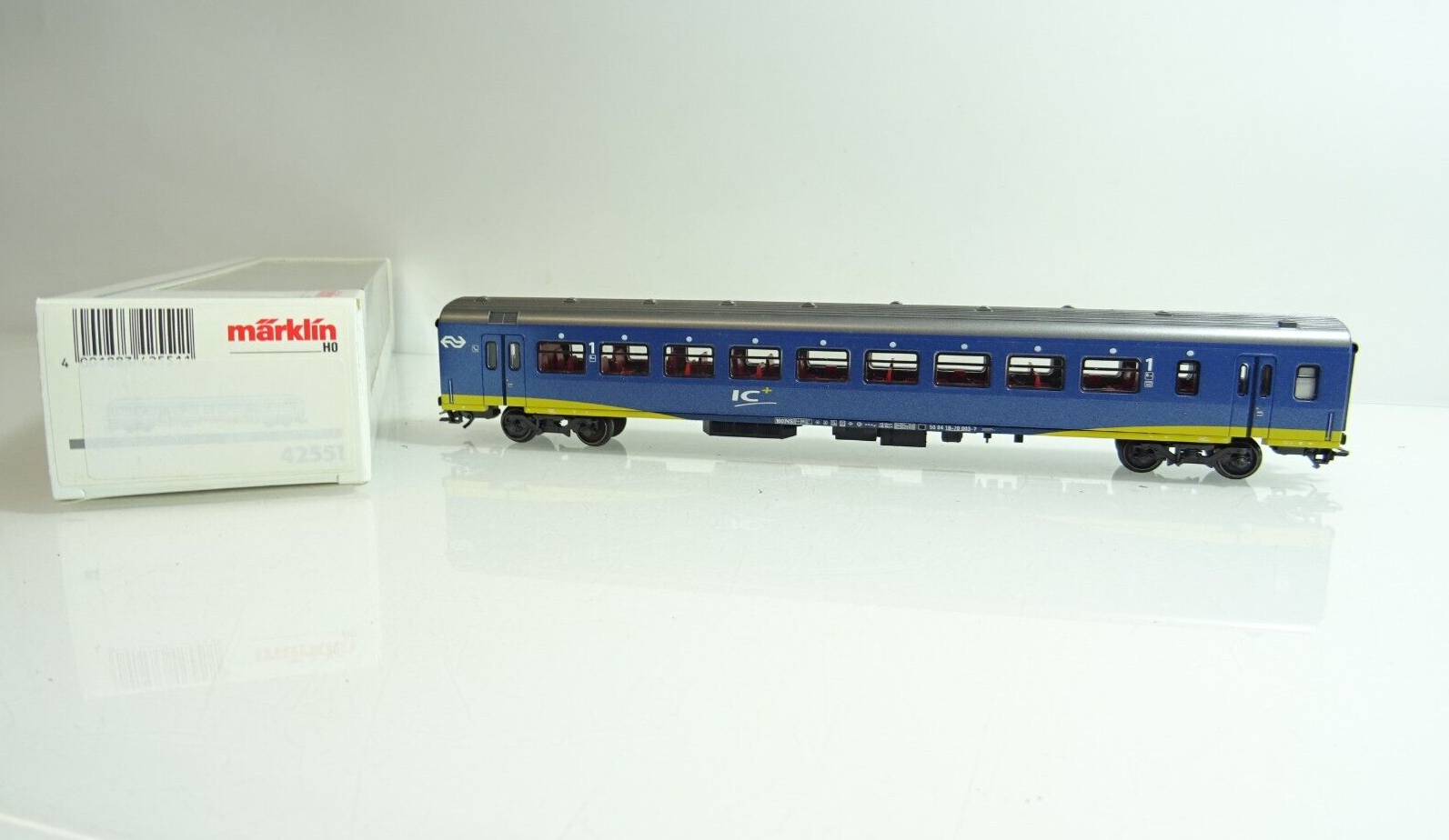 Märklin H0 IC Personenwagen 2. Klasse der NS EVP PR135