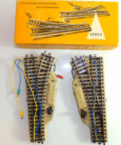 Märklin H0 M-Gleise 5203 5204 Elektro. Weichenpaar siehe Foto in OVP PK2232