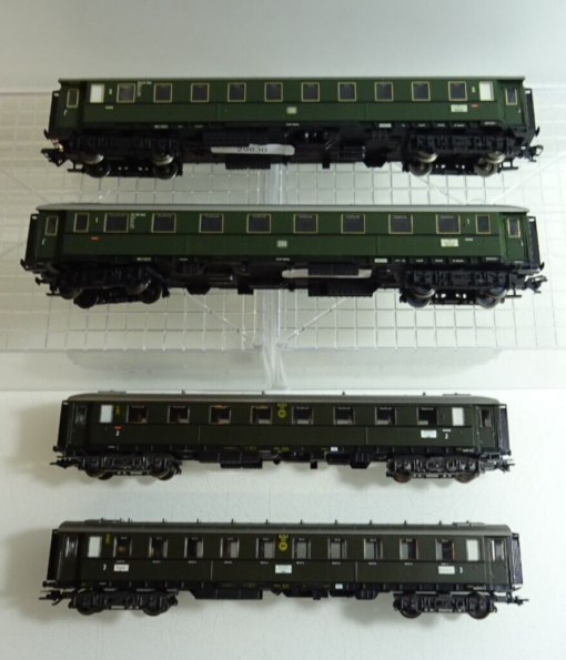 Märklin H0 Personenwagen 4 Stück der DB + DR, siehe Foto RG9885 o. – Bild 3