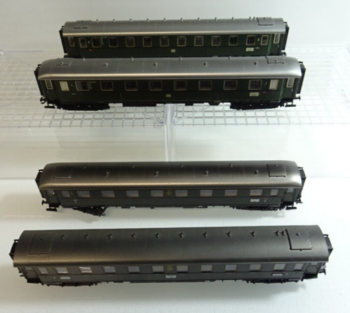 Märklin H0 Personenwagen 4 Stück der DB + DR, siehe Foto RG9885 o.