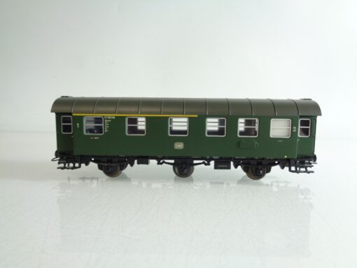 Märklin H0 Umbauwagen 1./2.Kl. der DB BH681 o.