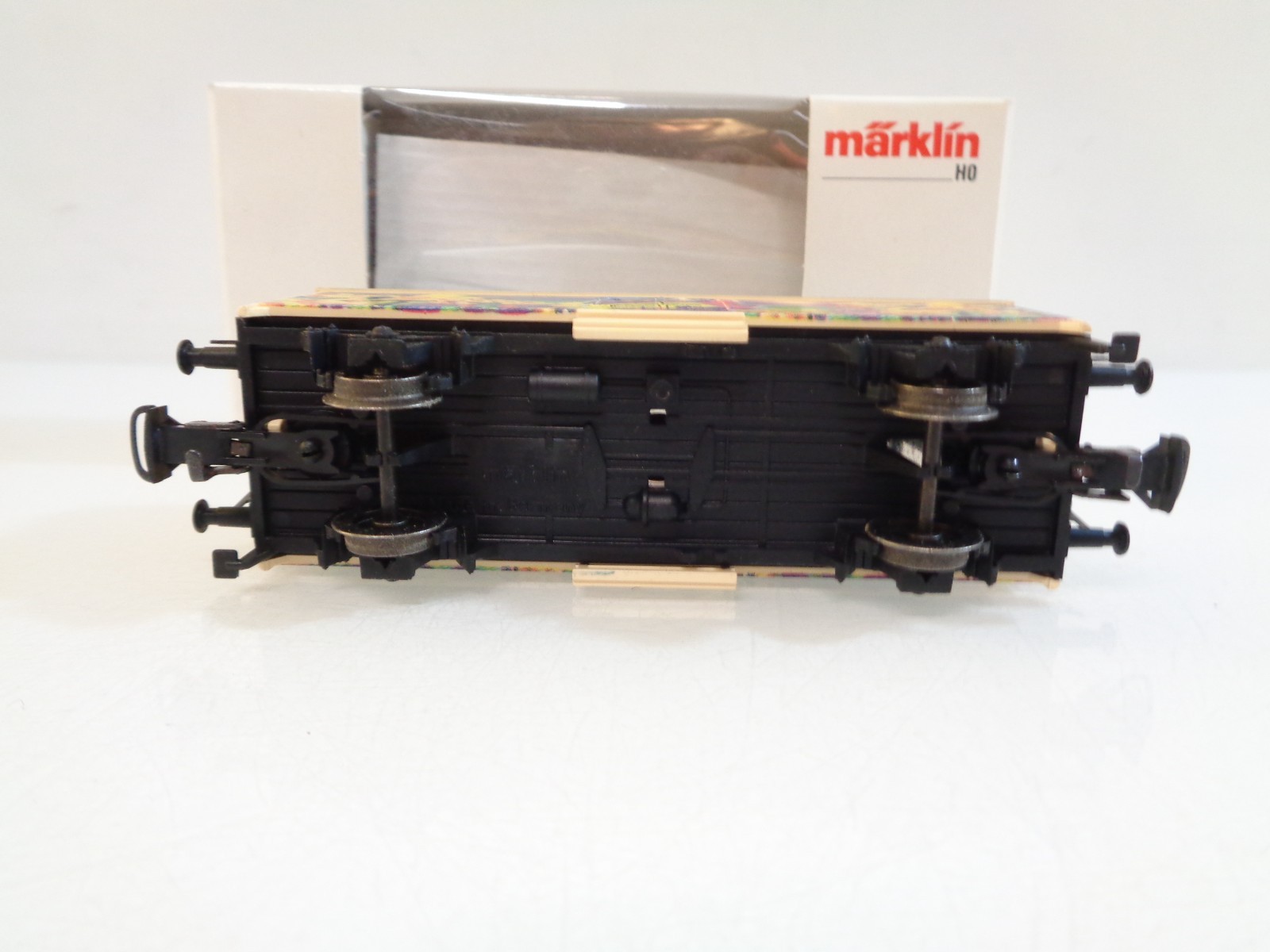 Märklin H0 gedeckter Güterwagen frohe Ostern in OVP RR5600 – Bild 4