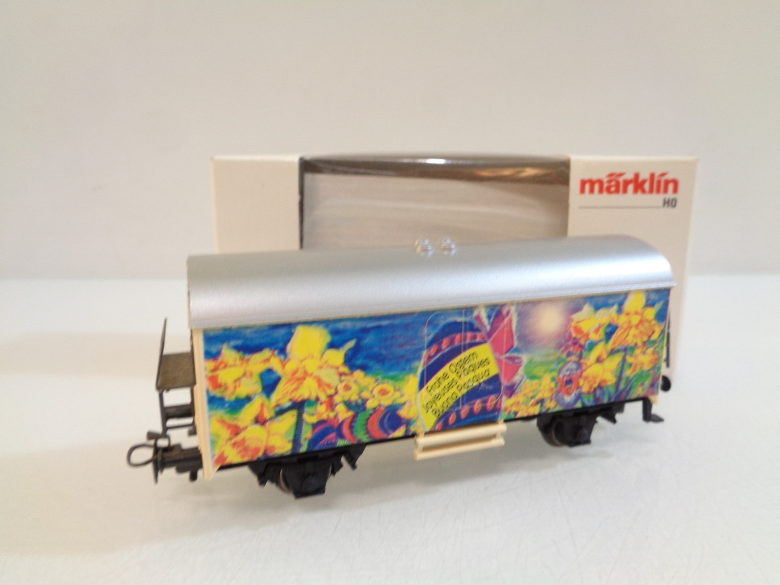 Märklin H0 gedeckter Güterwagen frohe Ostern in OVP RR5600