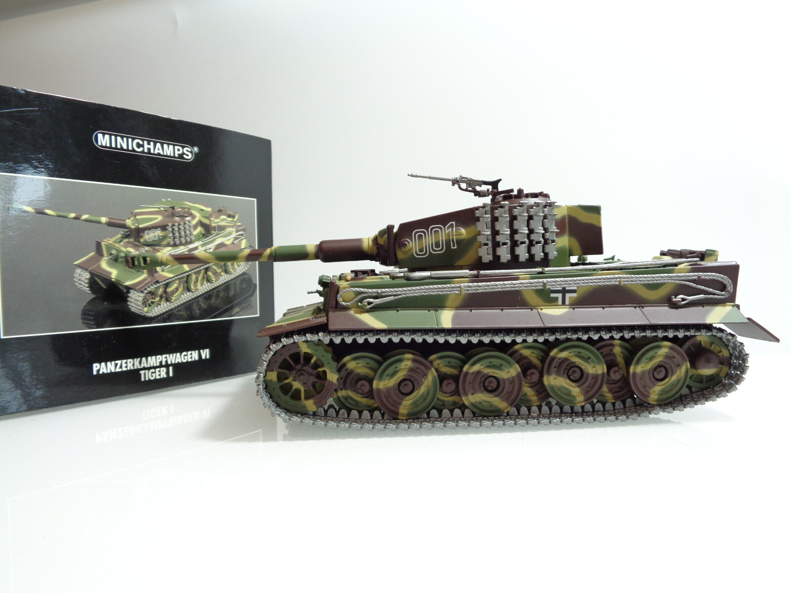 Minichamps 1:35 350 010001 Panzerkampfwagen VI Tiger I France 1944 in OVP JD1805