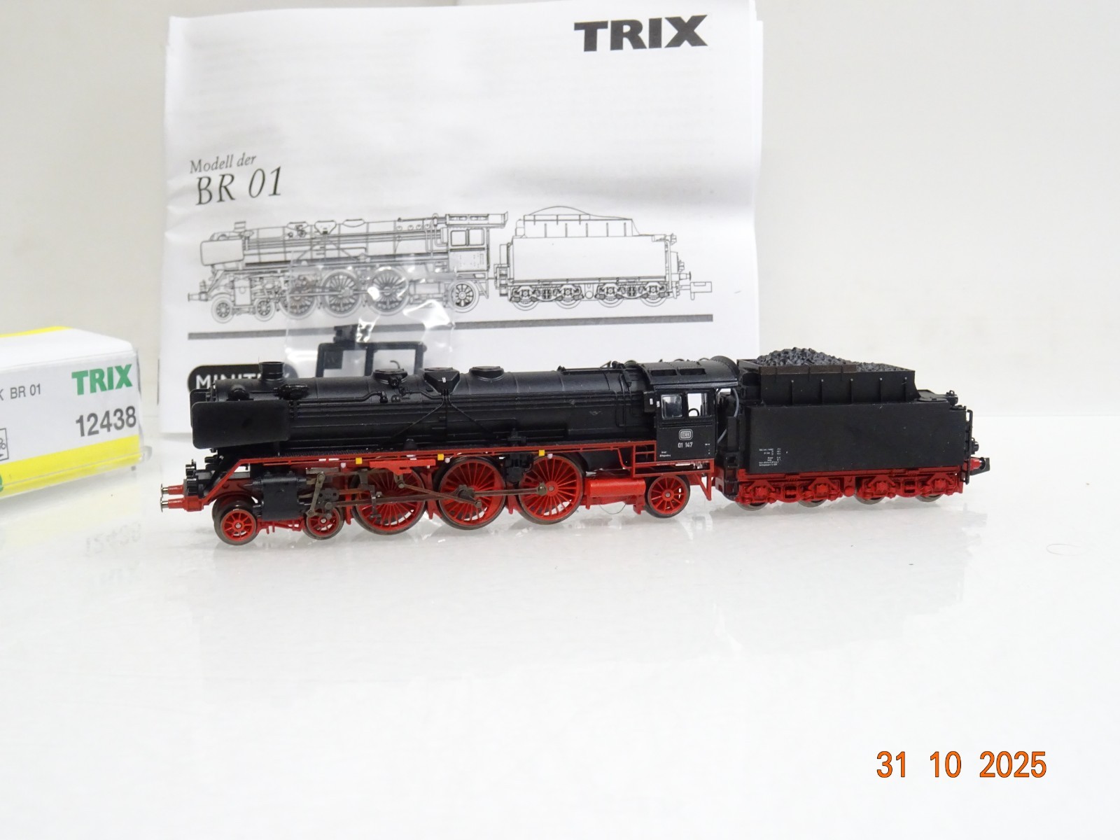 Minitrix N 12438 Dampflok BR 01 147 der DB mit DSS in OVP JL4000