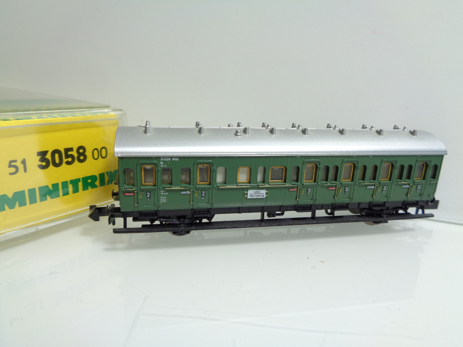 Minitrix N 51 3058 00 Personenwagen 2Kl./3.Kl. der SNCF in OVP JD2265