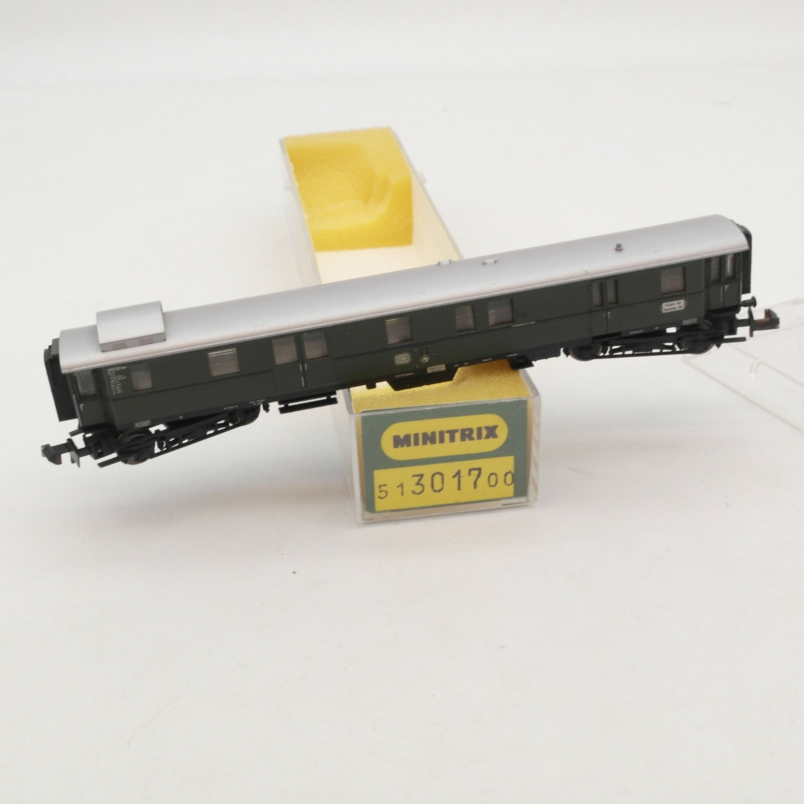 Minitrix N Gepäckwagen mit Dachkanzel der DB Villach / Hannover in EVP RI6631