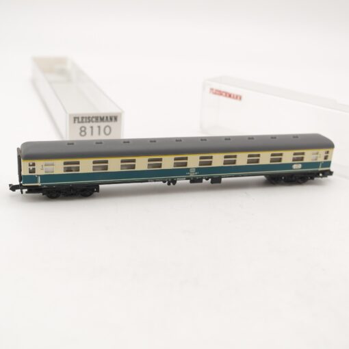 Minitrix N Personenwagen 1./2. Klasse 51 80 10-40 232-0 der DB in EVP RR2443