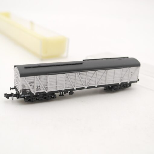 Minitrix N gedeckter Güterwagen 185034 der DB in EVP RR2093 – Bild 3