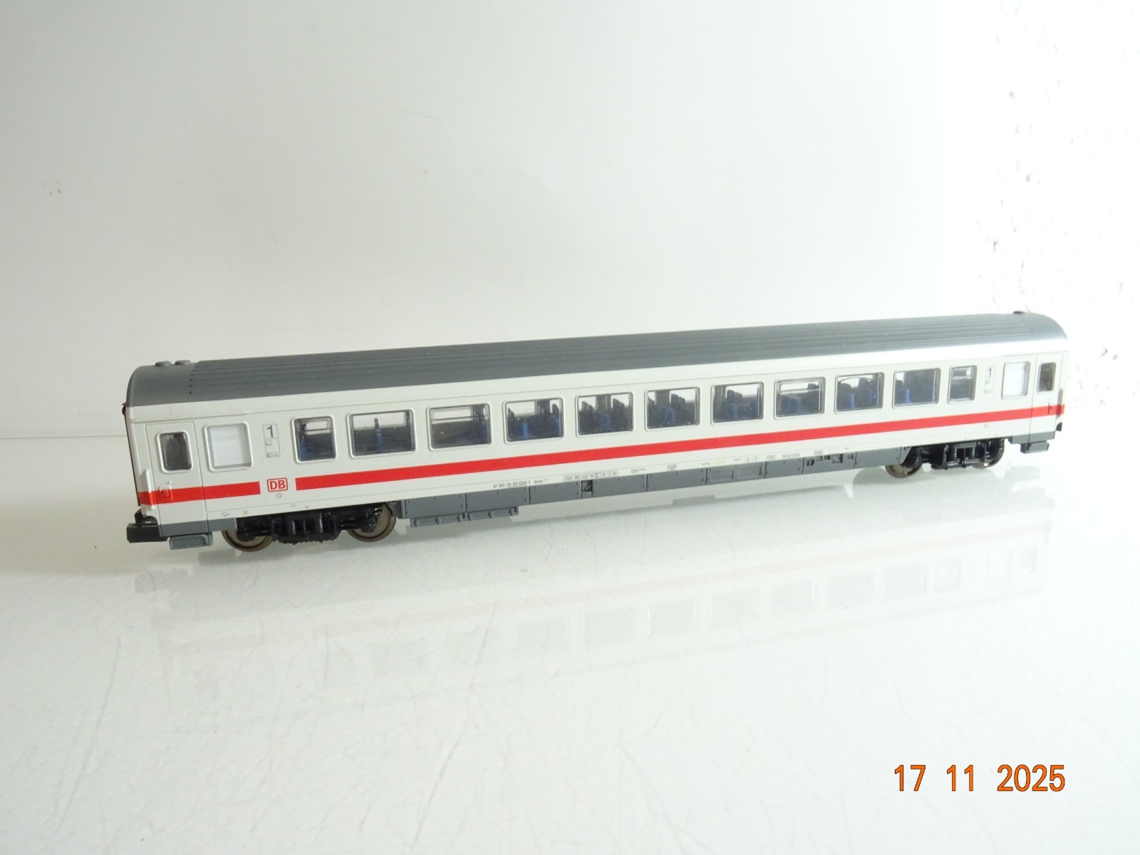Piko H0 IC Personenwagen 1. Klasse 61 80 19-95 068-1 der DB RR4661 o.