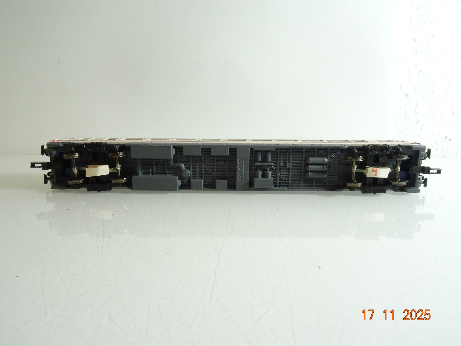 Piko H0 IC Personenwagen 1. Klasse 61 80 19-95 068-1 der DB RR4681 o. – Bild 4