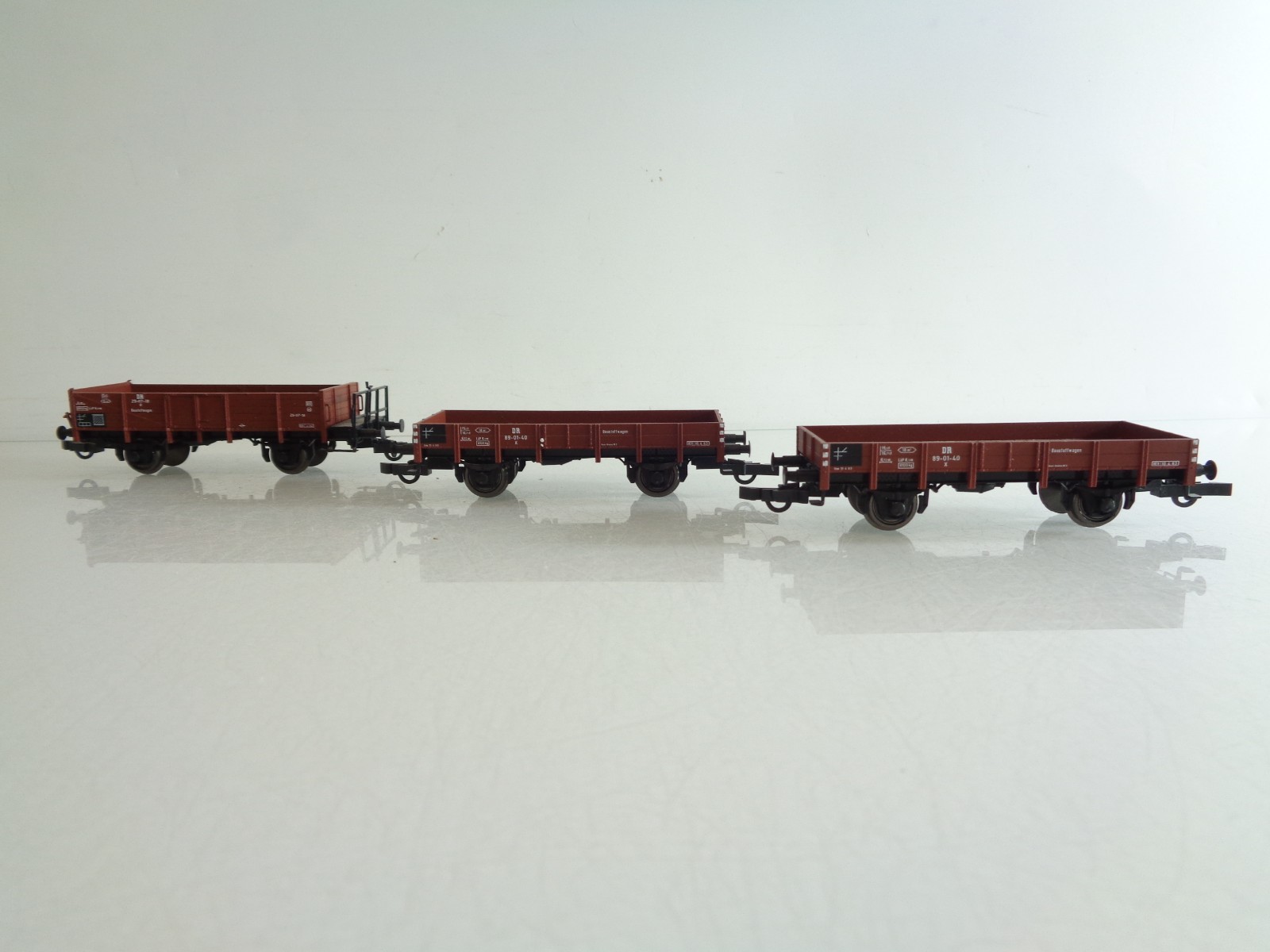 Roco H0 3 Nieder- u. Mittelbordwagen der DR BH933 o. – Bild 3