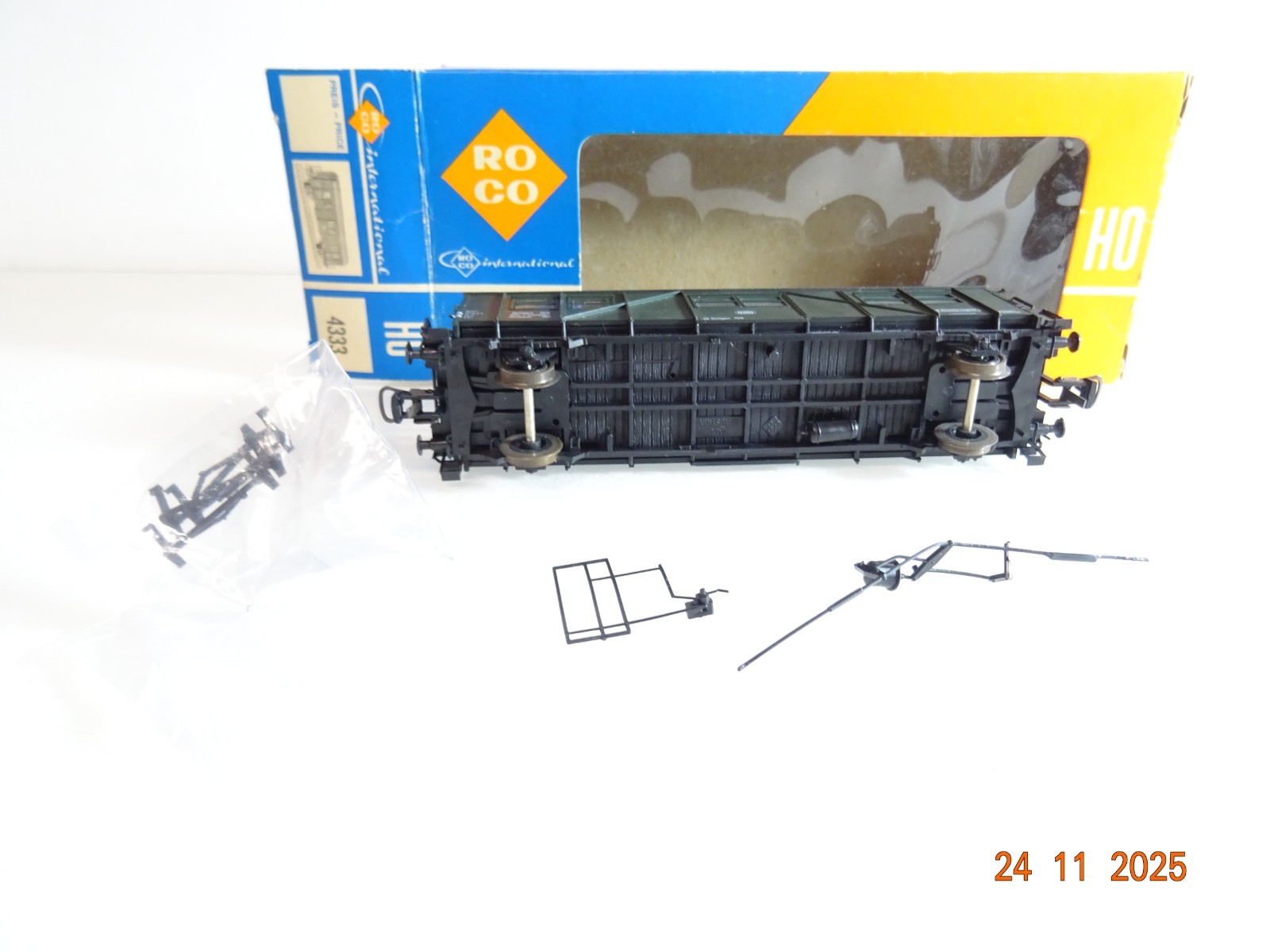 Roco H0 4333A Bauzugwagen Wohn-Schlafwagen der DB in OVP RR4803 – Bild 4