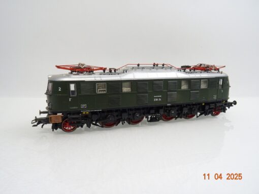 Roco H0 43661 AC Umbau E-Lok E 18 24 der DB für Märklin in OVP JL24 – Bild 4