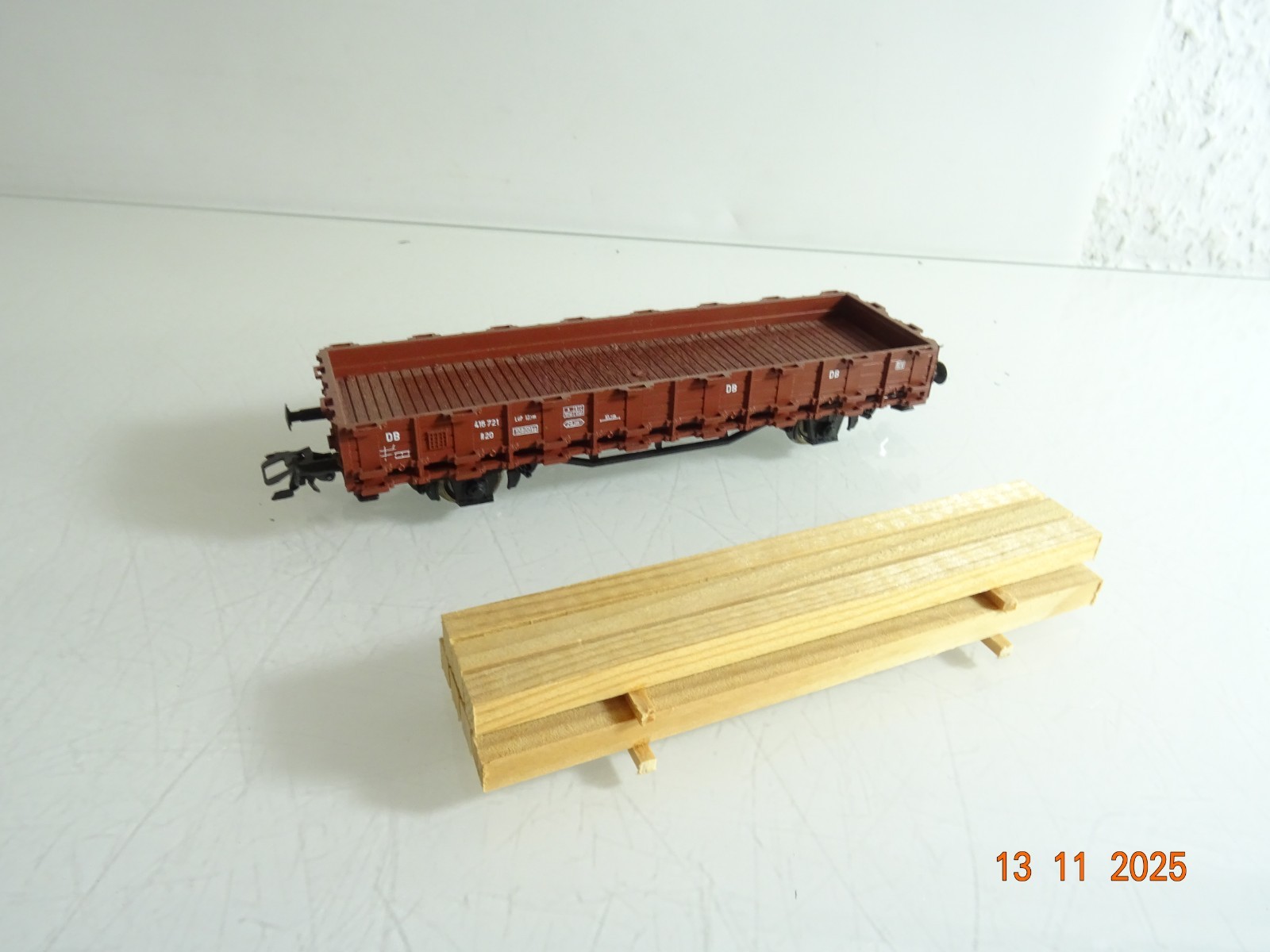 Roco H0 46031 Rungenwagen 416721 mit Ladung der DB RR4570 o. – Bild 3