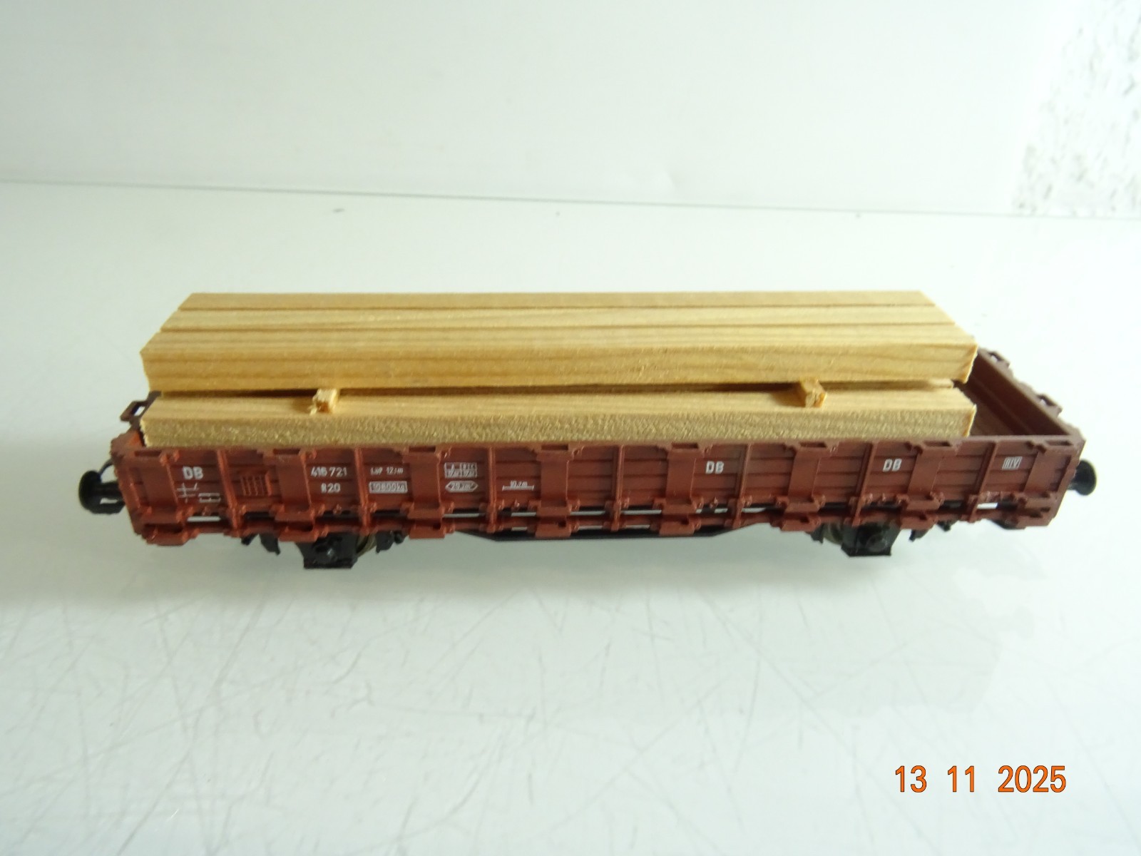 Roco H0 46031 Rungenwagen 416721 mit Ladung der DB RR4570 o.